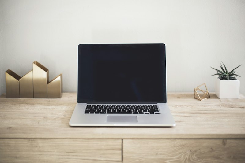 PORTÁTIL LENOVO IDEAPAD SLIM 3 15IRH10 TÁCTIL CORE I5 16GB 512GB